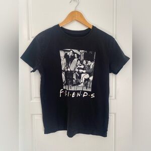 FRIENDS Black Graphic Tee Adult Size Small Unisex